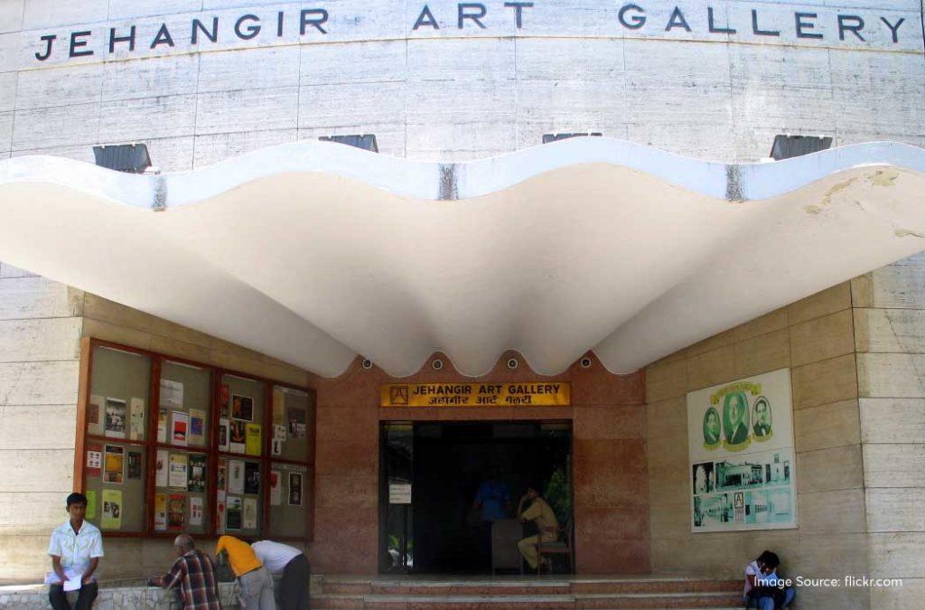  Jehangir Art Gallery is a must-visit museum in Mumbai.