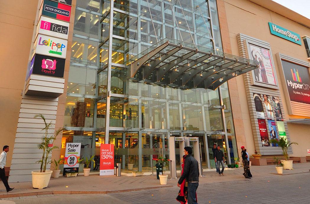 9 Malls In Ahmedabad That Are Too Good For Shopping Enthusiasts