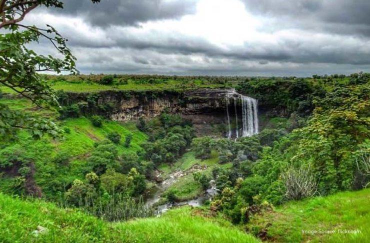 10 Waterfalls Near Indore - Hit Refresh In These Amazing Spots