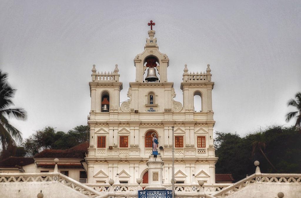 Best Time To visit Goa with Family and explore churches 