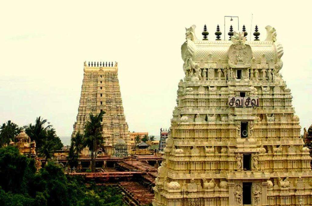 Ramanathaswamy Temple is a beautiful temple in the south to visit for Maha Shivratri.
