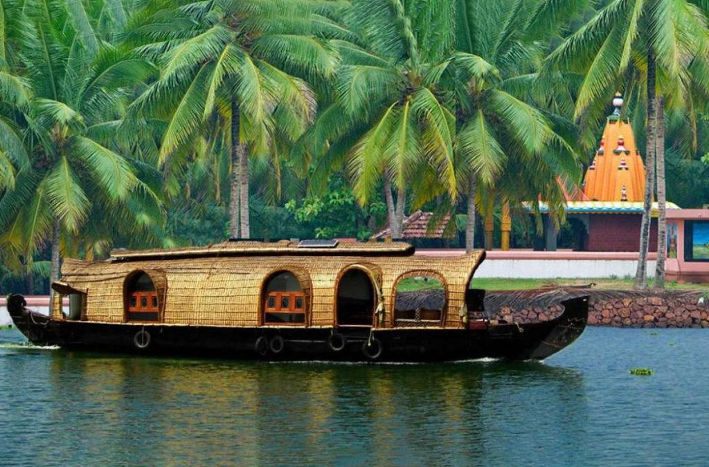 Romantic backwaters and boathouses is one of the best things to do in Kochi