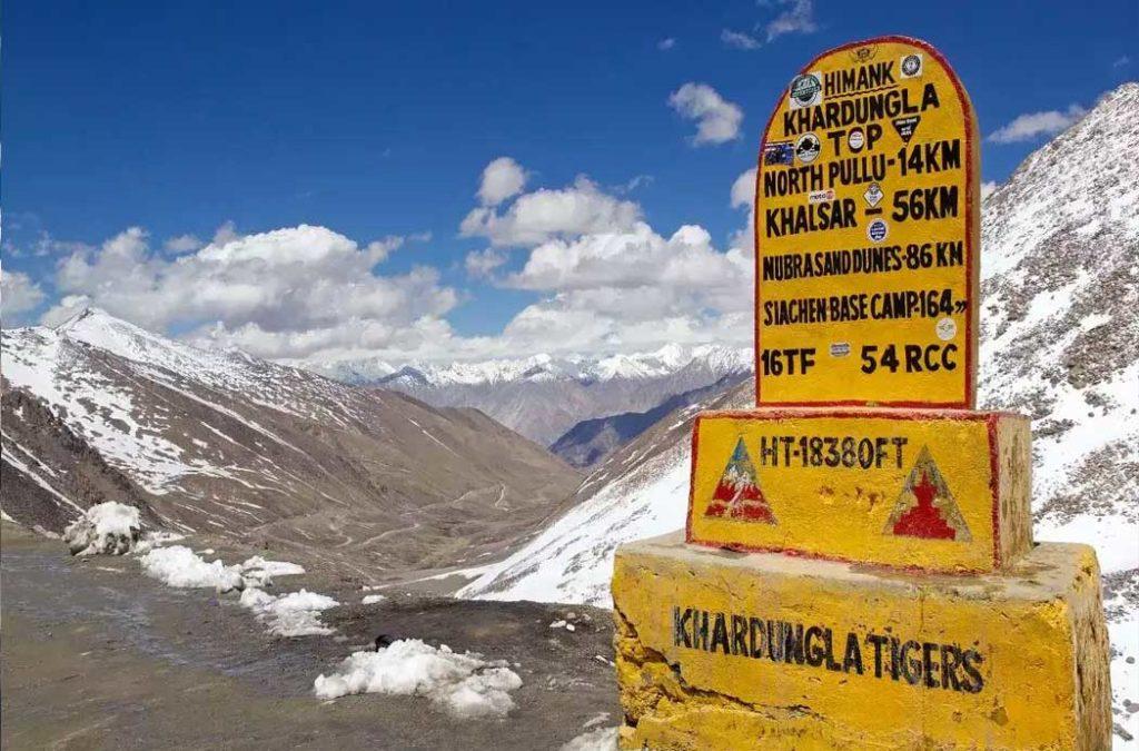 Include Khardung La Pass in your Leh Ladakh itinerary 