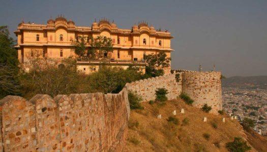 A Feast For The Senses: Jaipur Itinerary With Food, Sites & More