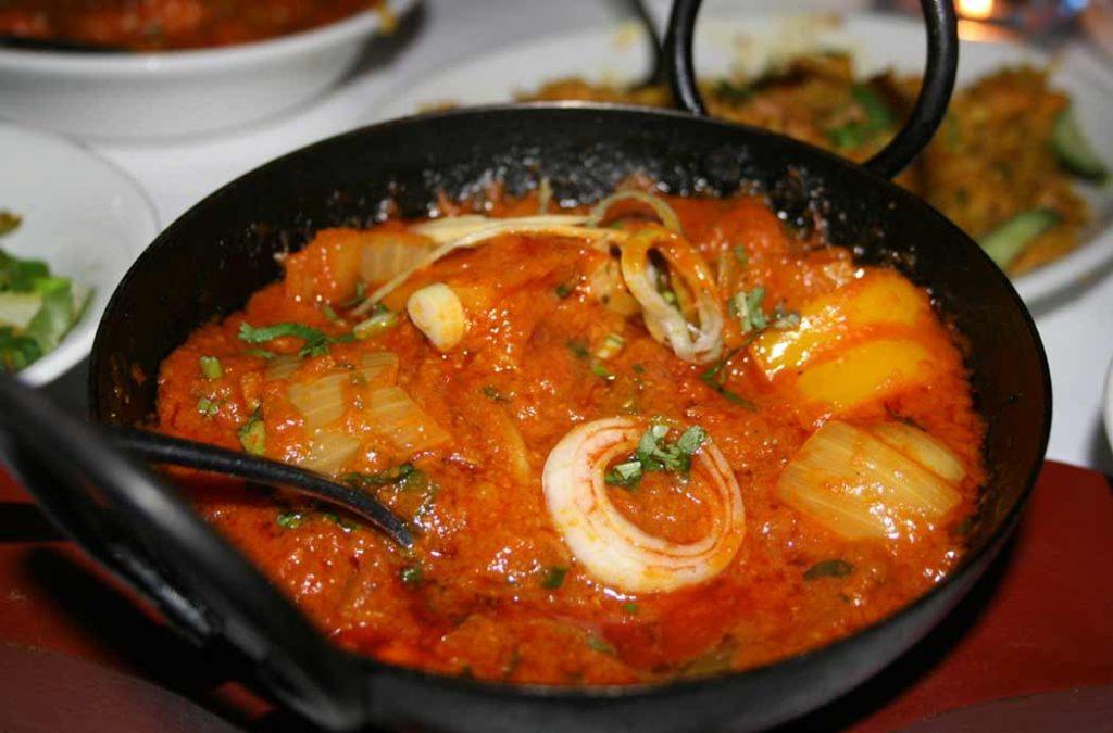 The best restaurant in Lucknow Spices Cave serves delicious Murgh Handi