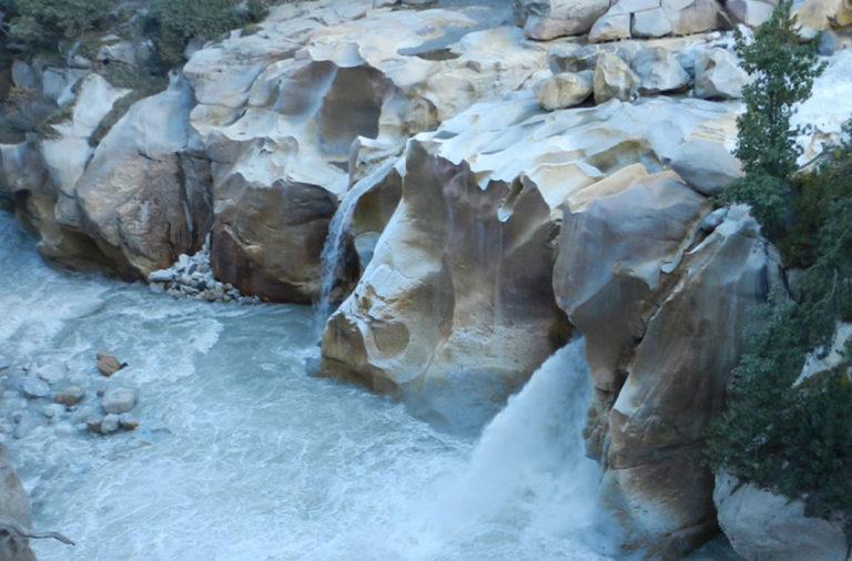 Natural Thermal Marvels: 15 Must-Visit Therapeutic Hot Springs In India