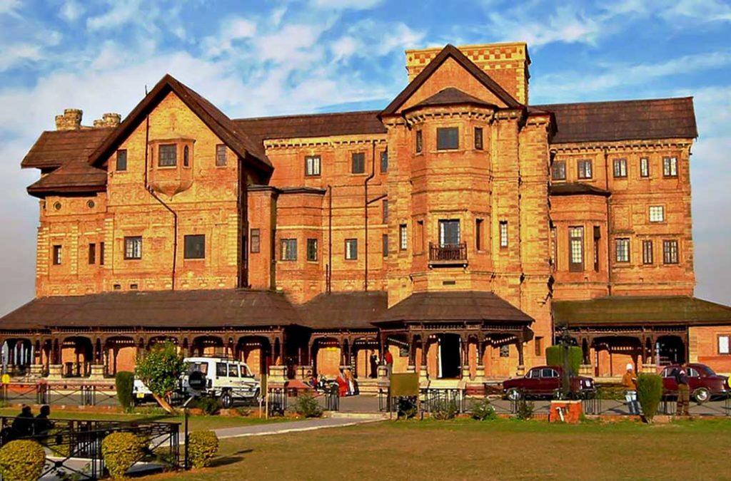 The opulent Amar Mahar Palace is one of the most scenic places to visit in Jammu. 