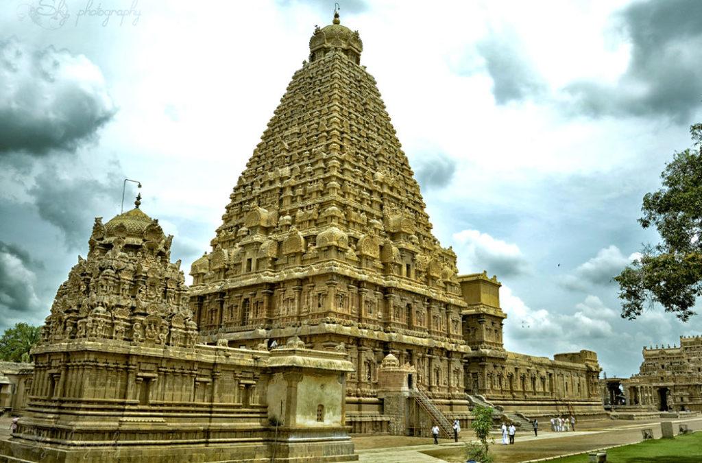 The Brihadeshwarar Temple stands as a marvel that depicts the rich architectural talent that our ancestors had. 