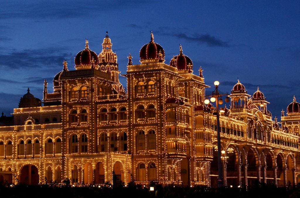 No matter what the best time to visit Mysore is, the Mysore Palace is always at its full glory. 