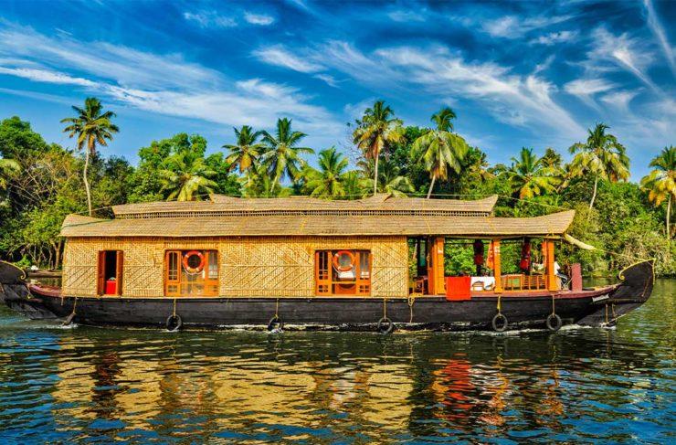 Sailing with Serenity: Top 10 Houseboat Destinations in India - Treebo Blog