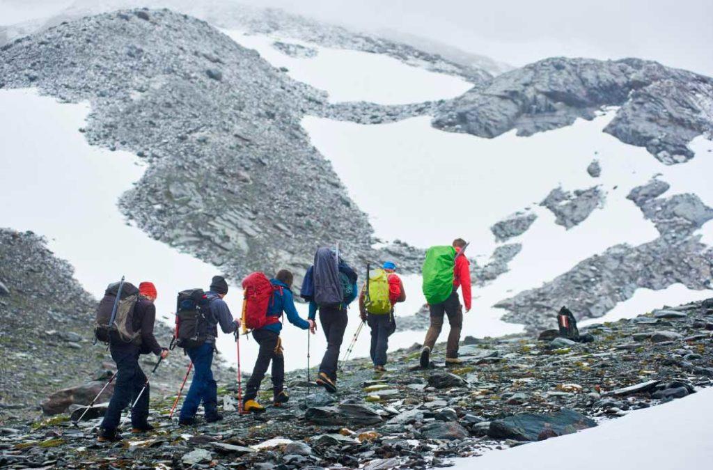 Phew! Bhaba Pass Trek is for those adrenaline junkies who want to sweat even when the temperature dips low amidst the mountains. 
