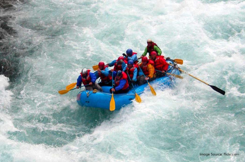 The river rafting route from Devprayad to Rishikesh is definitely not for the faint-hearted. 