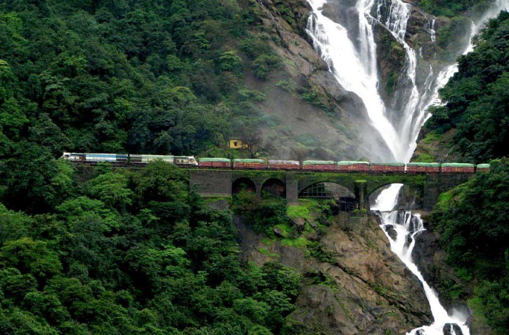 Check one of the best railway stations in India 