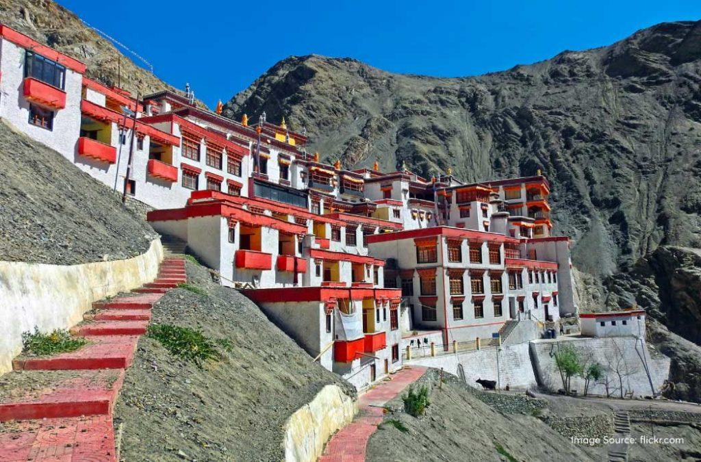 The Rizong Monastery is present in the most beautiful mountain valley to the north of the Indus River. 