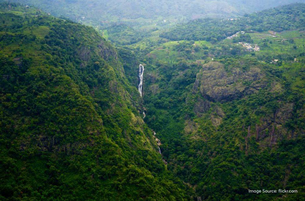 Catherine Falls is yet another astonishing natural wonder in the Nilgiri mountain ranges.