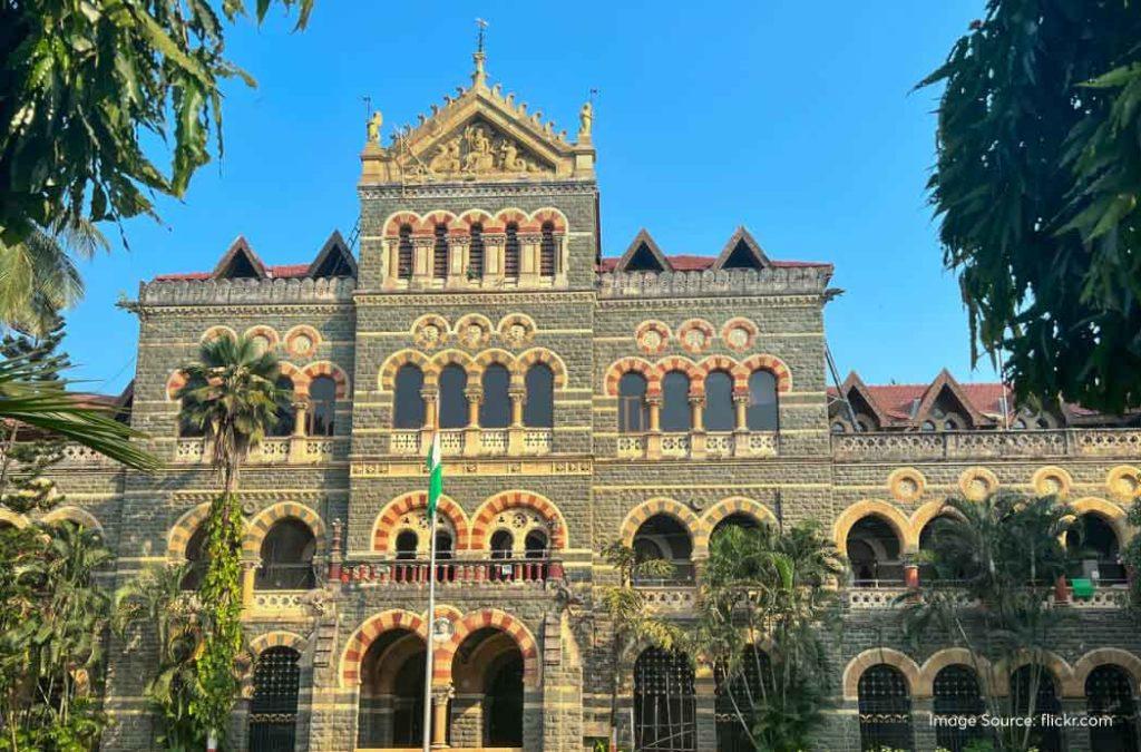 Observe the best of architecture in Mumbai at this place 