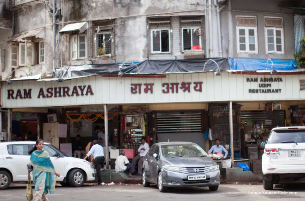 Ram Ashraya is a simple three-day meal place in Mumbai, Maharashtra. 