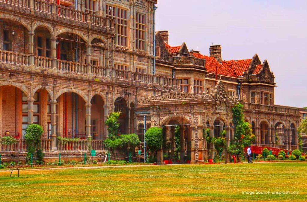 Previously, this was known as Viceregal Lodge, Rashtrapati Niwas was the official place of residence for the viceroy of India.