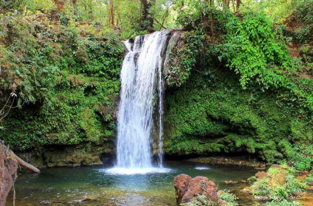 Corbett Falls is one of the best waterfalls in Nainital and most of the tourists who visit the place will definitely check this out before leaving. 