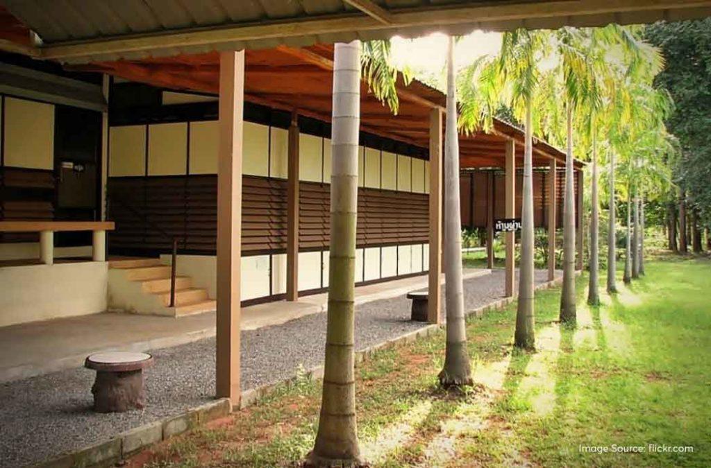 Check out the best Vipassana Meditation Center in India