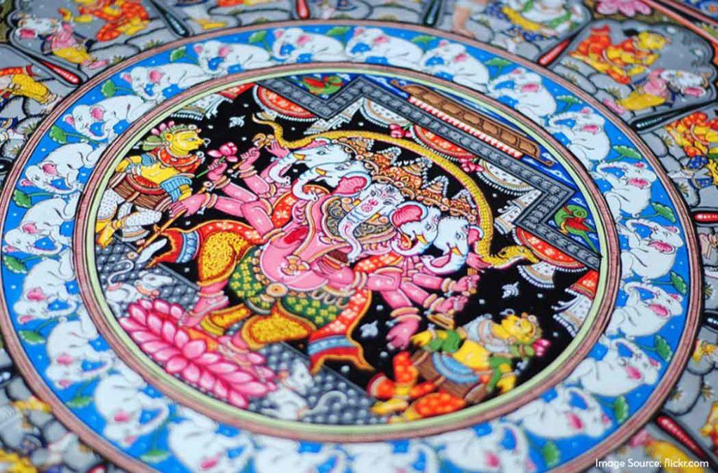 Pattachitra is one of the best eco-friendly Indian handicrafts. 