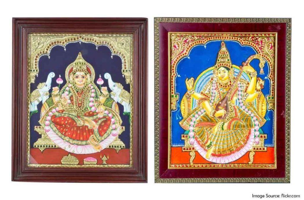 The Tanjore Paintings have a 3D effect and no technology of any sort is used while making these wonderful Indian handicrafts. 
