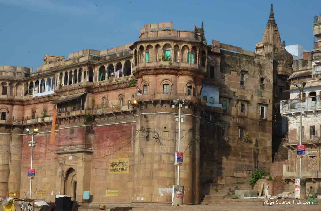 Ghats of Varanasi: A Visual Symphony of Religious Hymns and Rhythmic Waters
