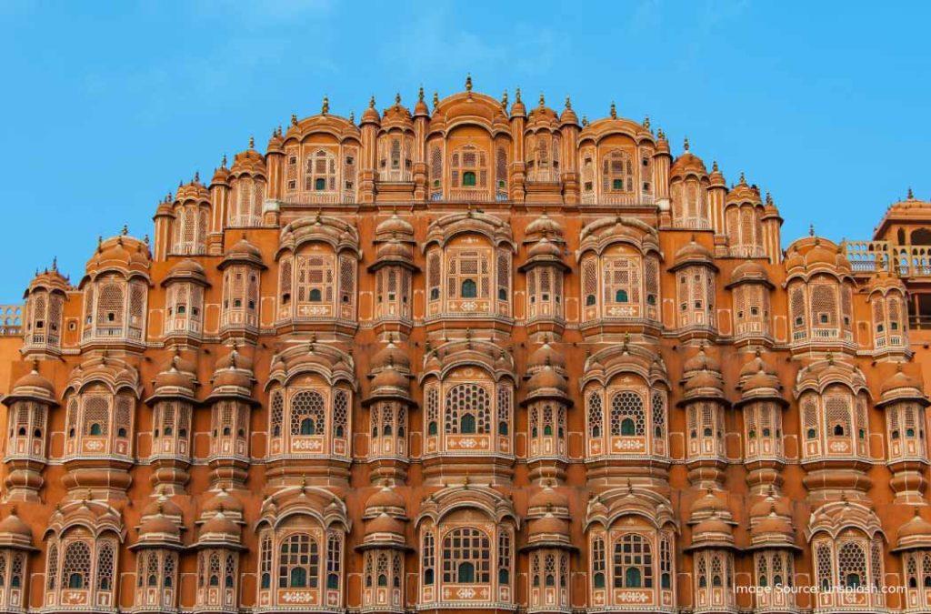  Jaipur is the capital of Rajasthan and also the biggest city in the state.