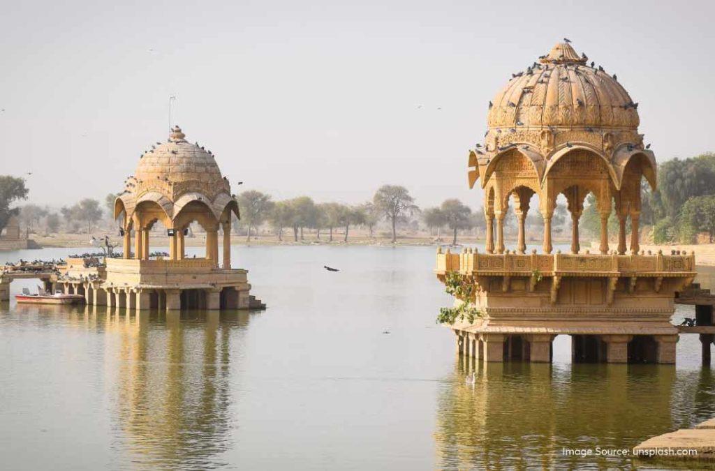 Jaisalmer is a city that shines like vibrant sunlight with its majestic forts, ancient temples, and alluring sand dunes.