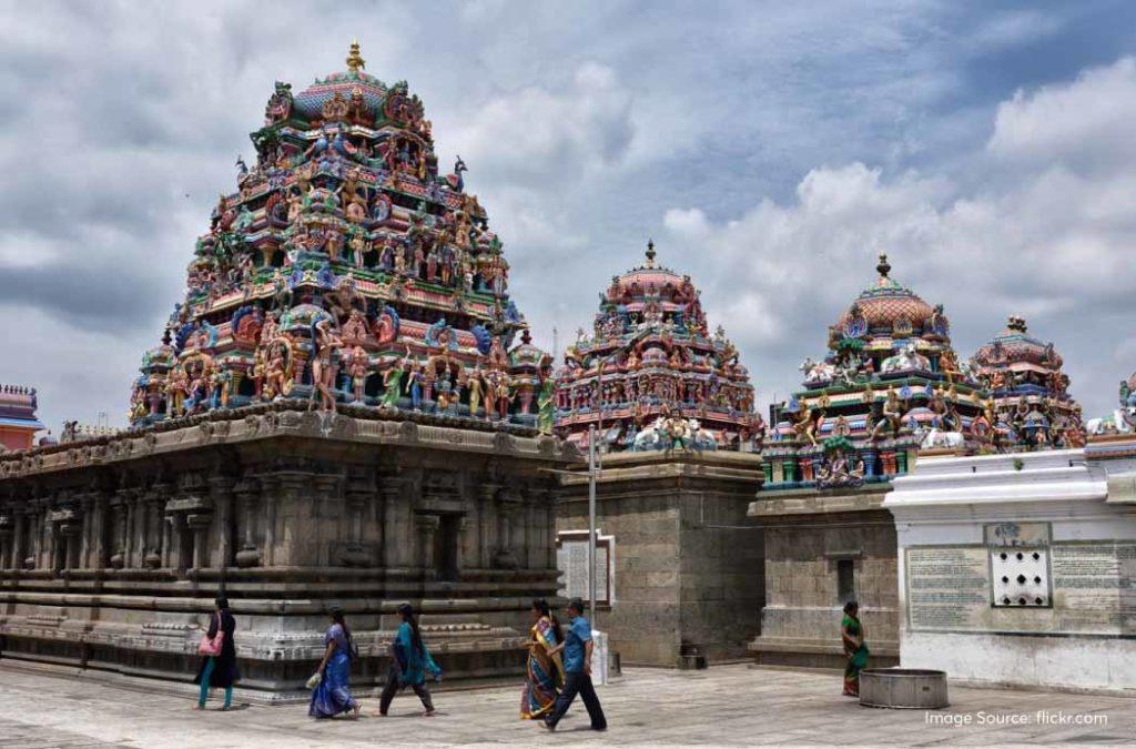 Kapaleeshwarar Temple is yet another temple that is dedicated to Lord Shiva.