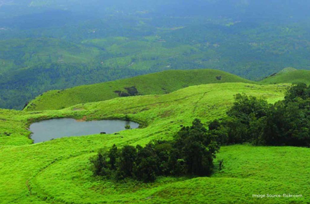 Don’t like the cold weather and the chilled air that hill stations offer? Ranipuram is one of the best places to visit in Kasaragod. 