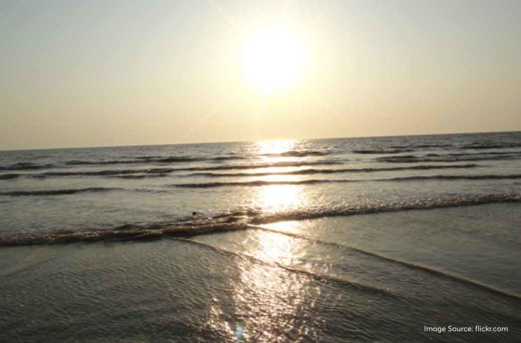 Dandi Beach is one of the famous beaches in Gujarat because of its historic significance.