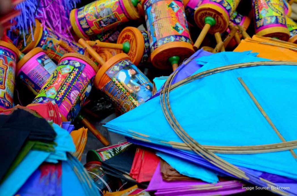 On the occasion of the annual kite festival in Gujarat, you will see kites of various sizes, shapes, and designs.
