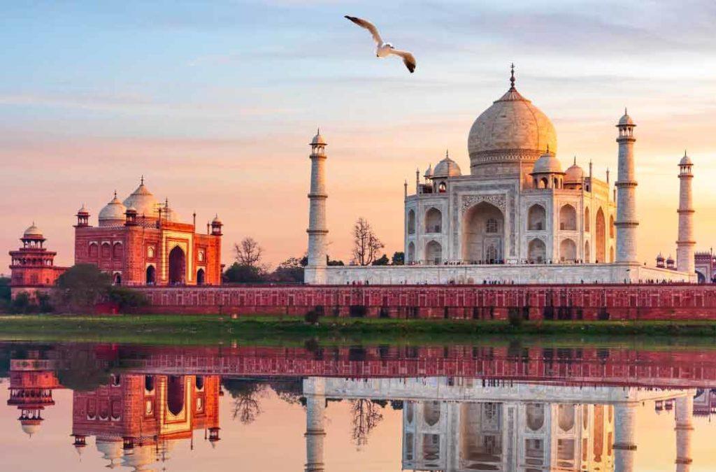Taj Mahotsav is an annual event that happens very close to Agra in India. 
