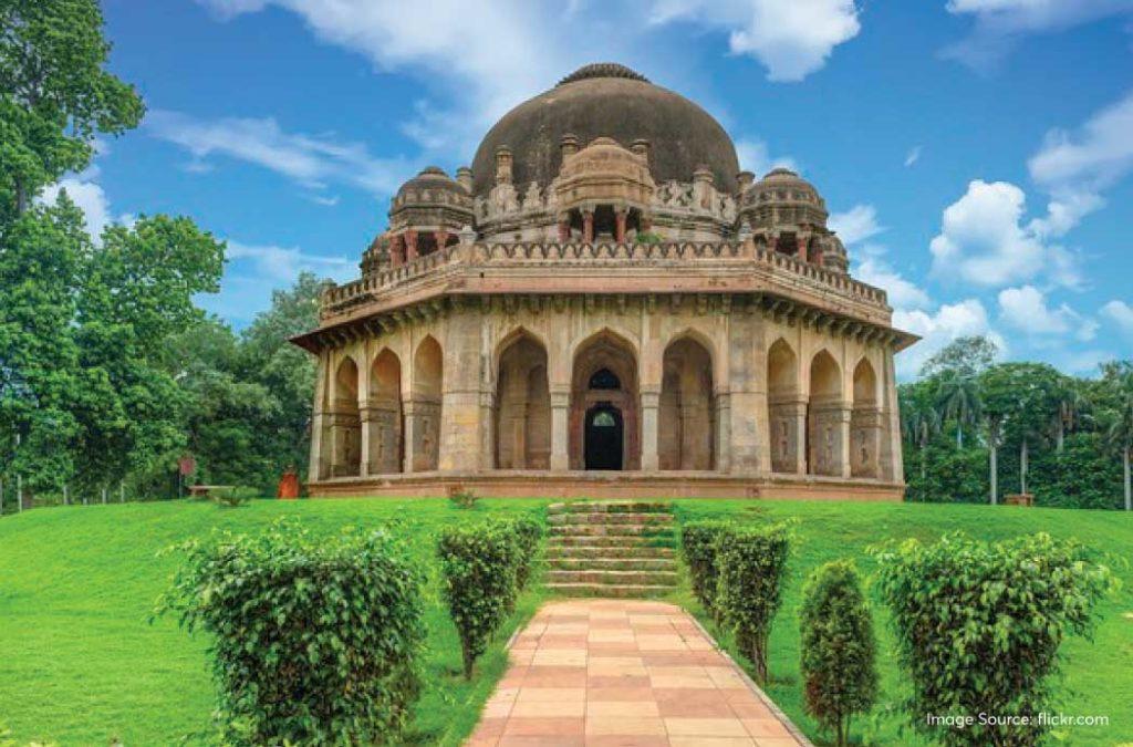 The history of Lodhi Gardens dates back to the 15th century.