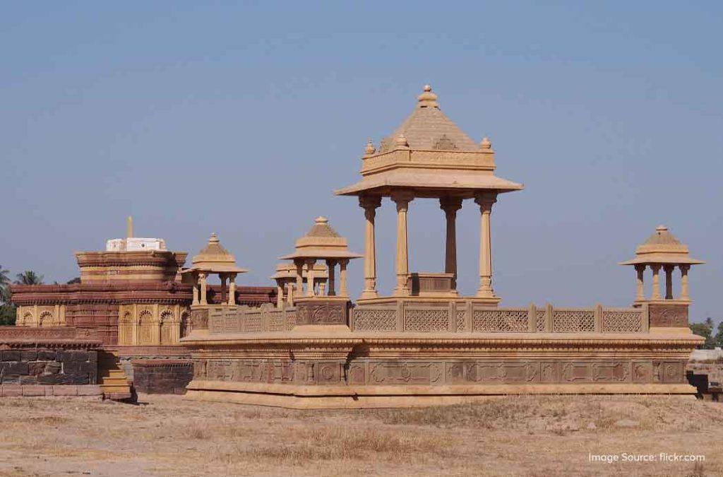 Check the best places to visit in Bhuj