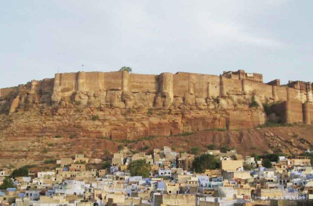 Mehrangarh Fort is one of the most popular forts in India and also happens to be one of the biggest in the country. 