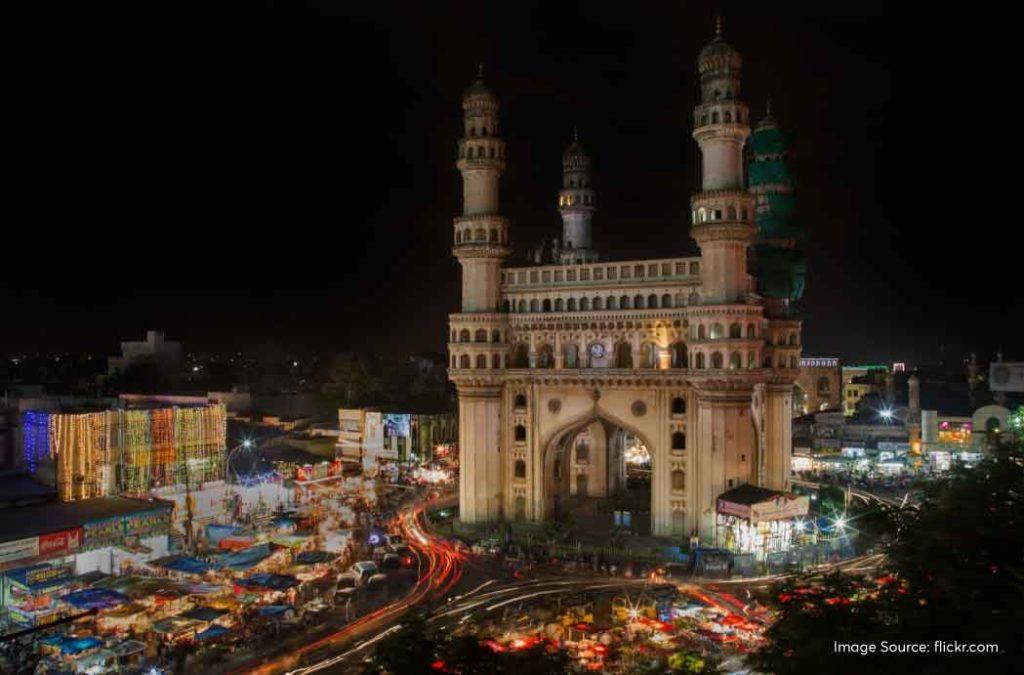 Four pillars of Charminar coincide with the four market lanes.