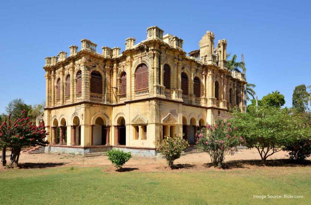 Check the best places to visit in Bhuj