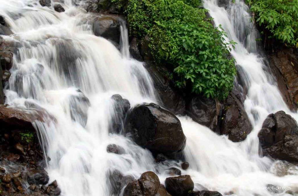 Check out the best waterfalls in Maharashtra