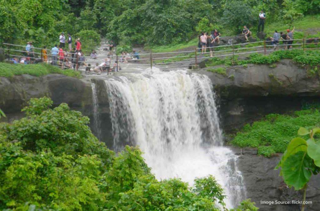 Check out the best waterfalls in Maharashtra