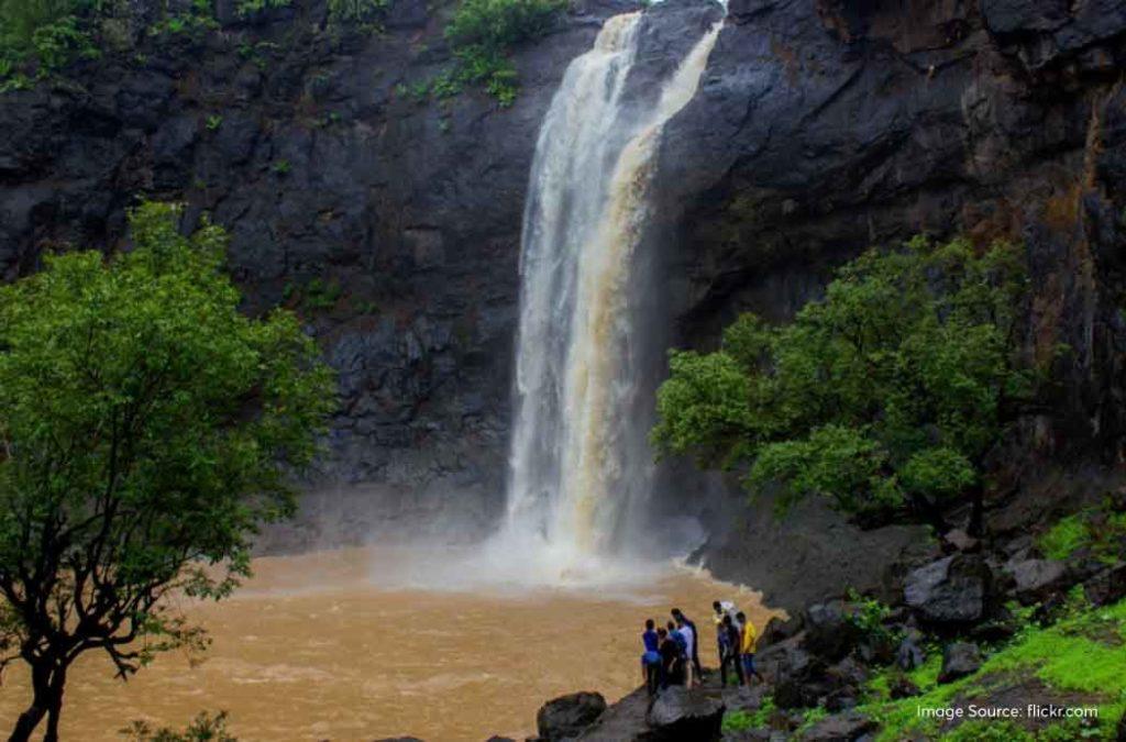 Check out the best waterfalls in Maharashtra