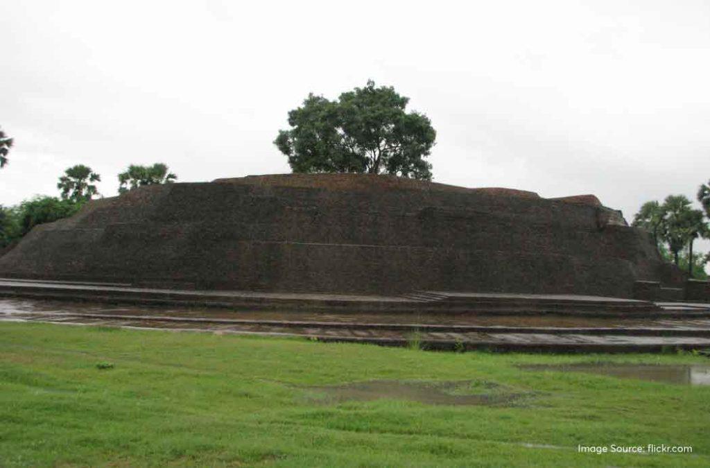 Check this Bodh Gaya travel guide for your journey