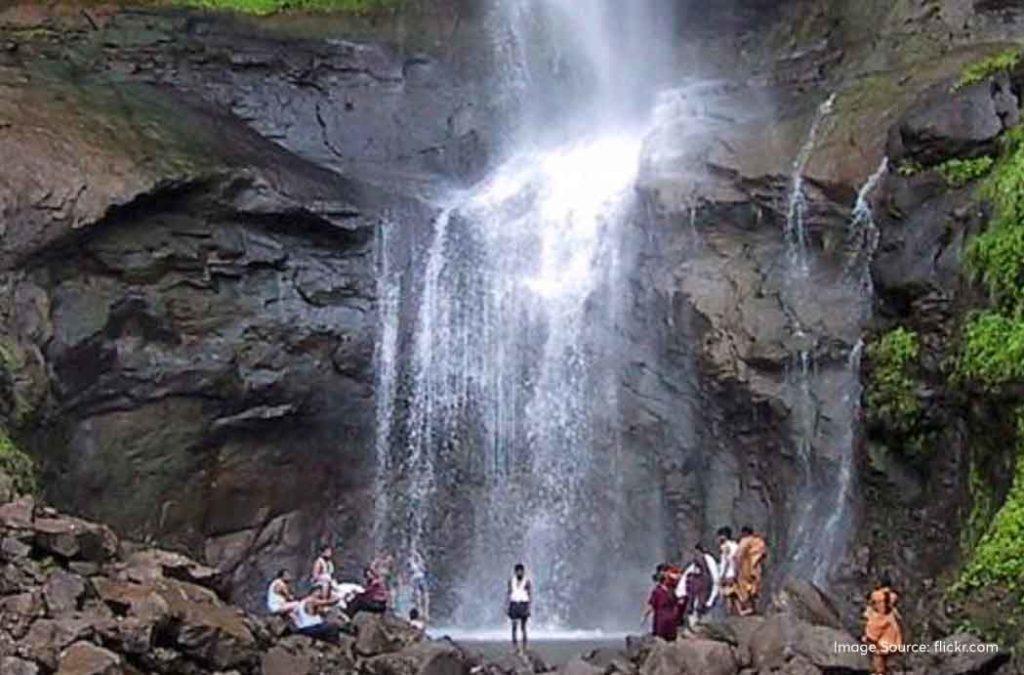 Check out the best waterfalls in Maharashtra