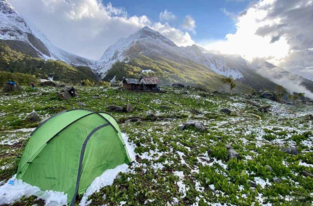 Discover the best destinations for trekking in Uttarakhand