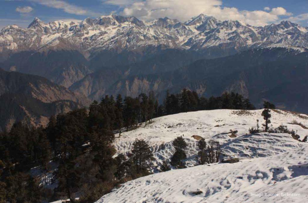 Discover the best destinations for trekking in Uttarakhand