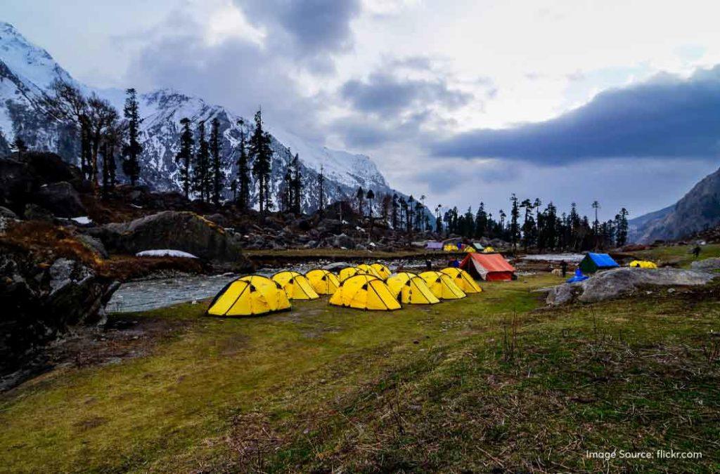 Discover the best destinations for trekking in Uttarakhand