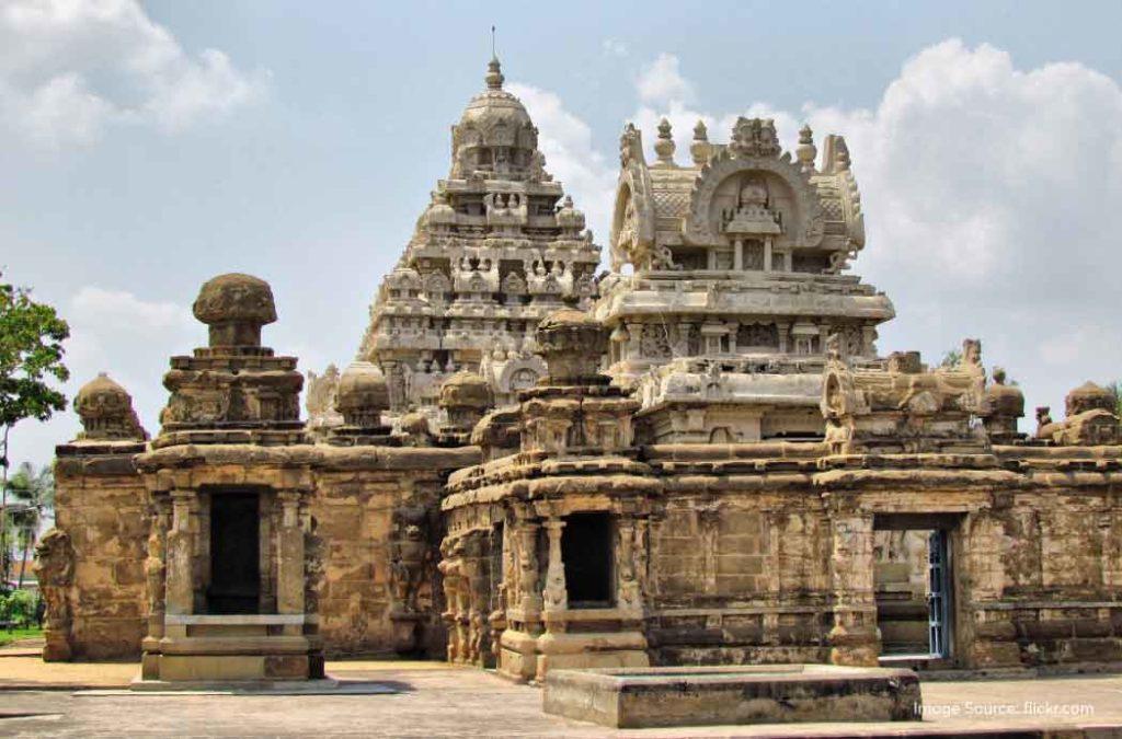 Check out the best places to visit in Kanchipuram