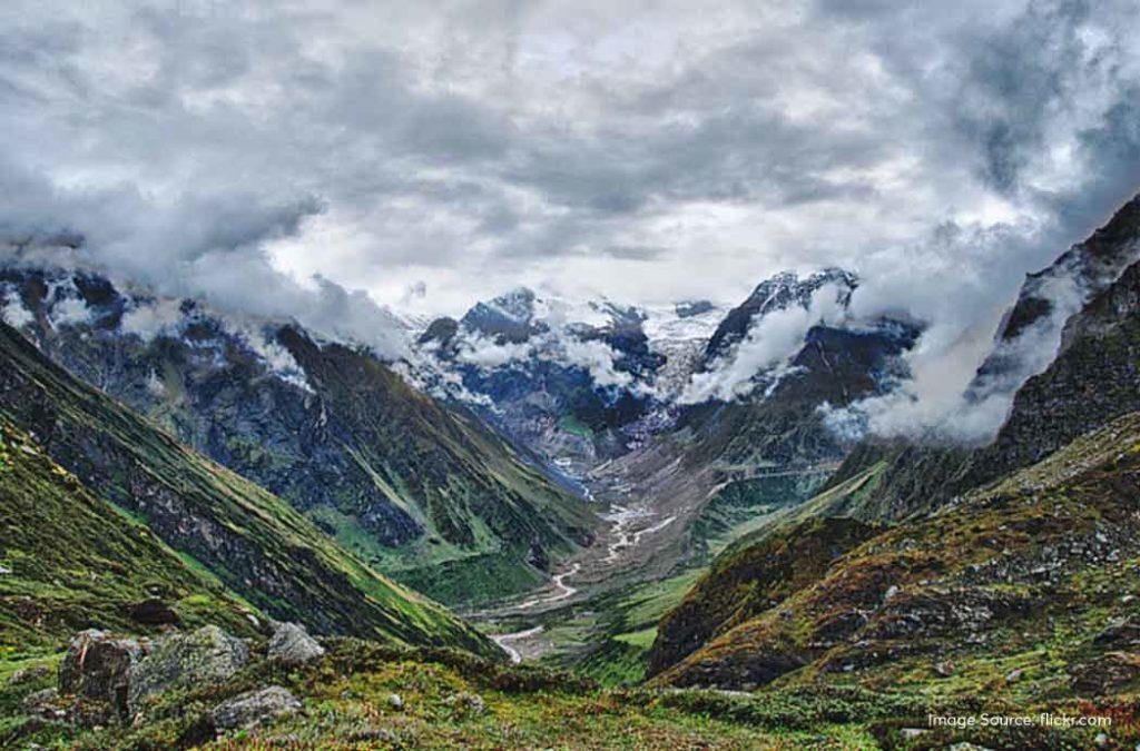 Discover the best destinations for trekking in Uttarakhand