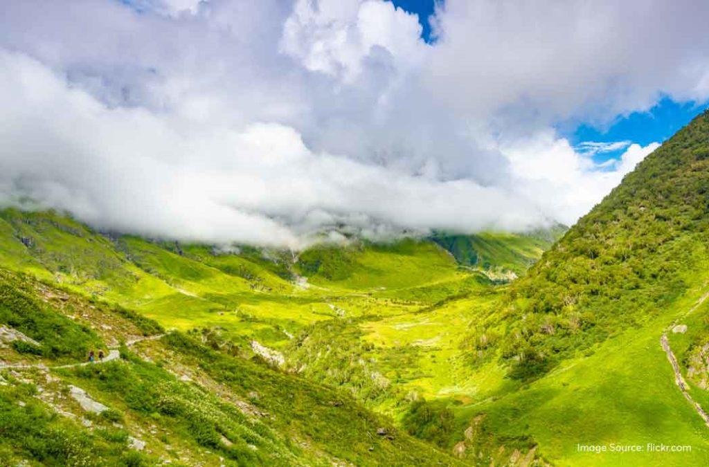 Discover the best destinations for trekking in Uttarakhand